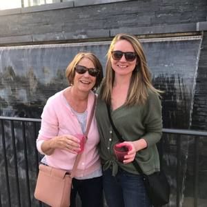 Meet your Posher, Laura